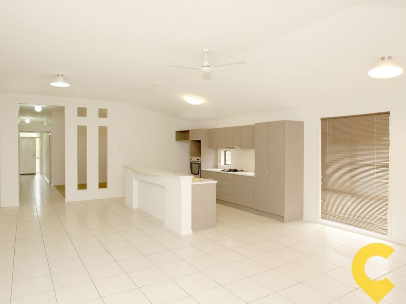 5/3 Tamari Place, Petrie QLD 4502