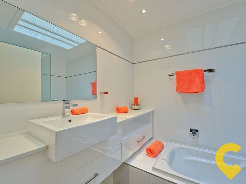 246 Chapel Hill Road, Chapel Hill QLD 4069