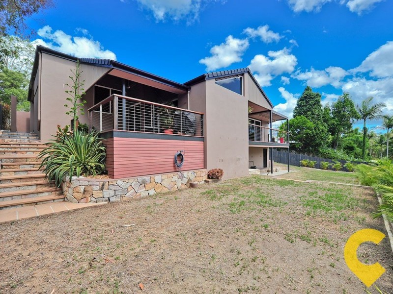 246 Chapel Hill Road, Chapel Hill QLD 4069