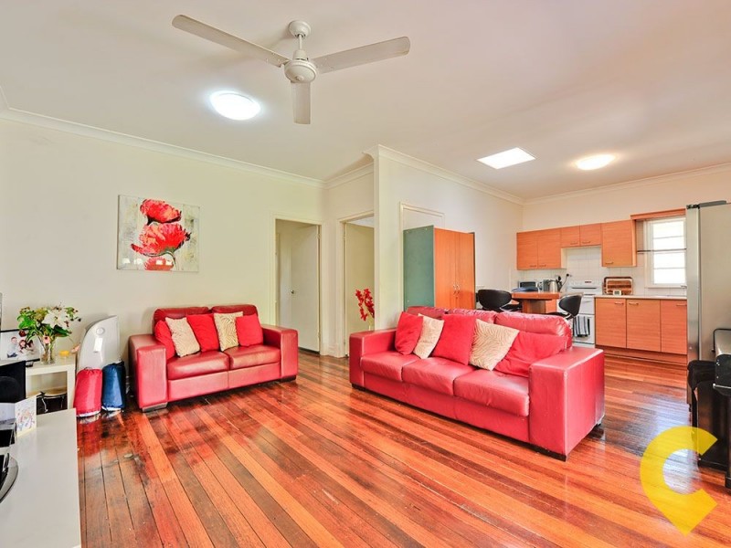 93 Royal Parade, Ashgrove QLD 4060