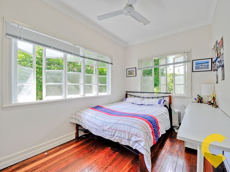 93 Royal Parade, Ashgrove QLD 4060