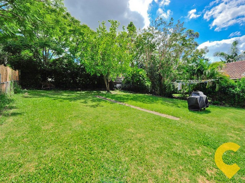 93 Royal Parade, Ashgrove QLD 4060