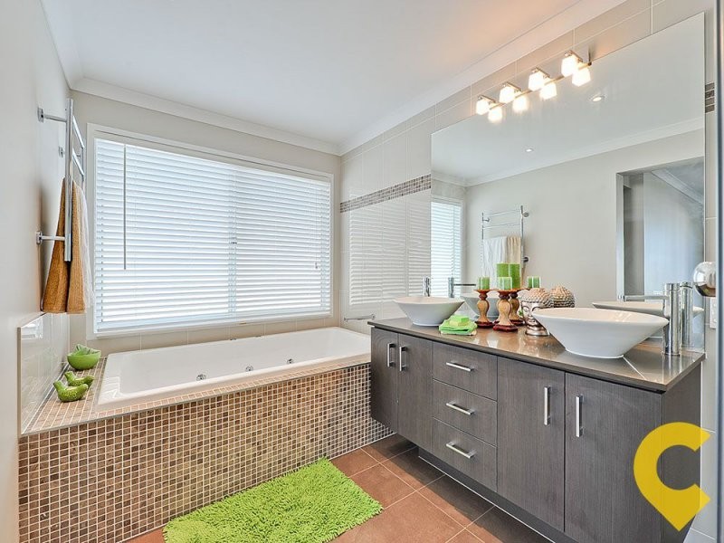 41 Villiers Street, Lota QLD 4179