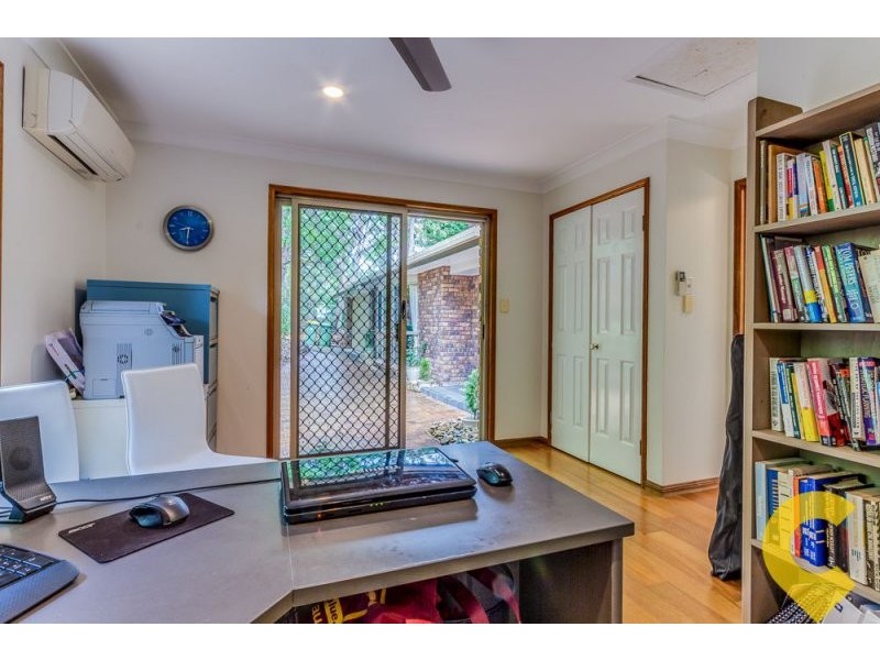 273 Springwood Road, Springwood QLD 4127