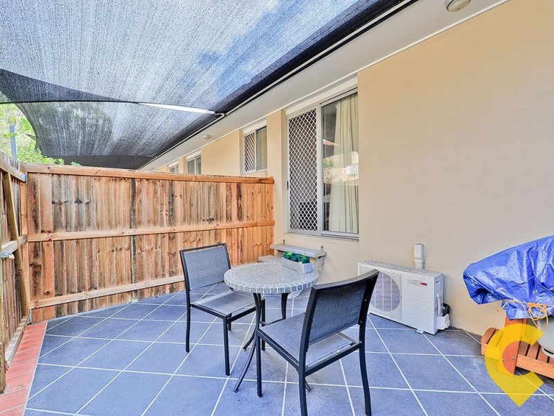 4/33 Derby Street, Coorparoo QLD 4151