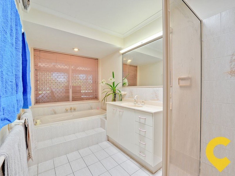 4 Gilliat Street, Keperra QLD 4054