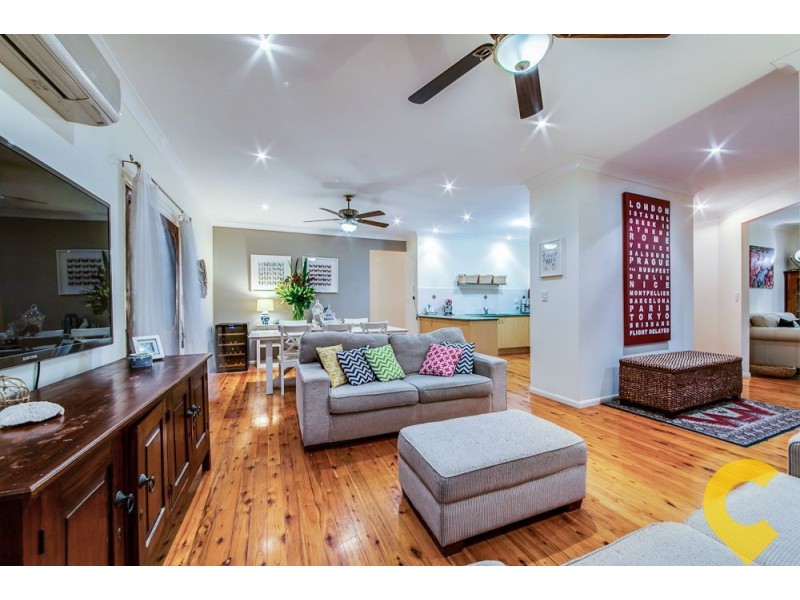 73 Linkwood Drive, Ferny Hills QLD 4055