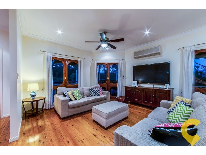 73 Linkwood Drive, Ferny Hills QLD 4055