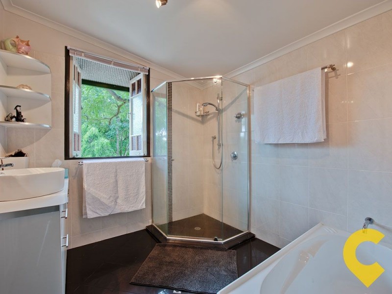 69 Kinnaird Street, Ashgrove QLD 4060