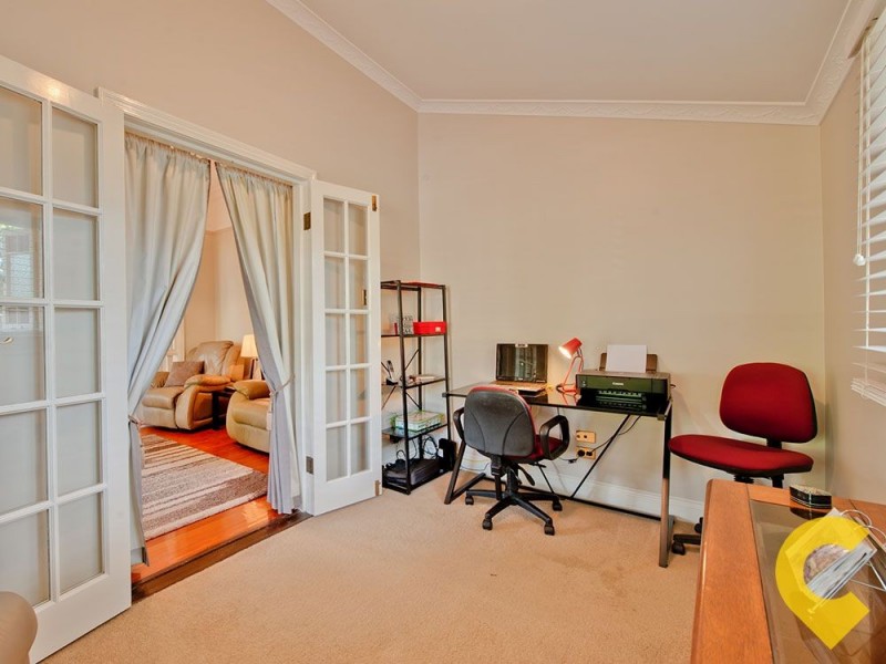 69 Kinnaird Street, Ashgrove QLD 4060