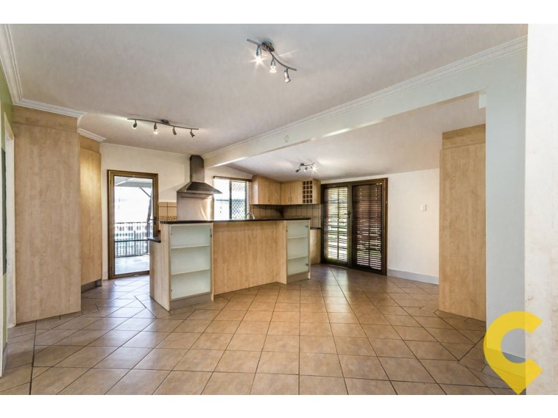 32 Grenadier Circle, Ebbw Vale QLD 4304
