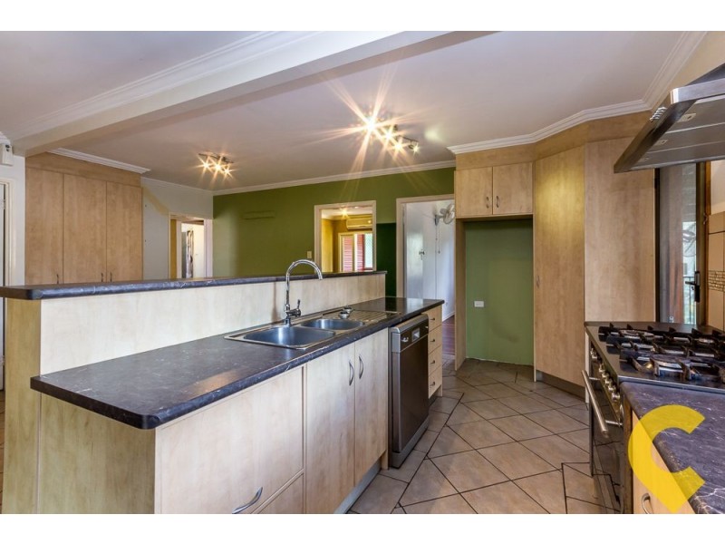 32 Grenadier Circle, Ebbw Vale QLD 4304