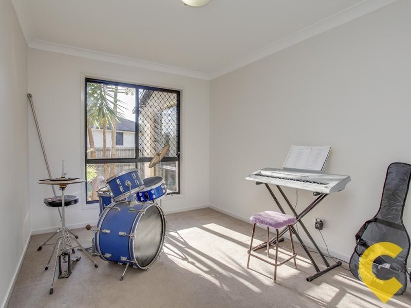 25 Montclare Court, Cashmere QLD 4500