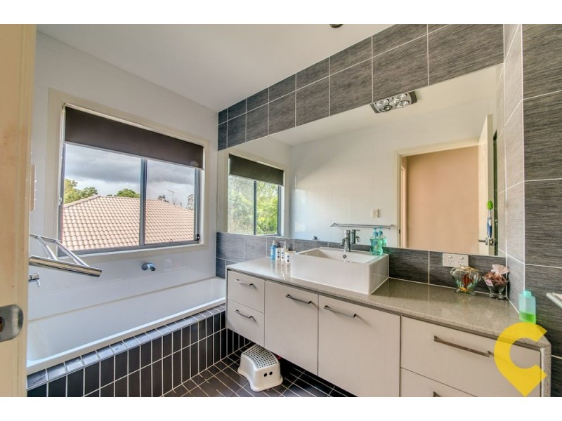 99 Livesay Road, Moggill QLD 4070