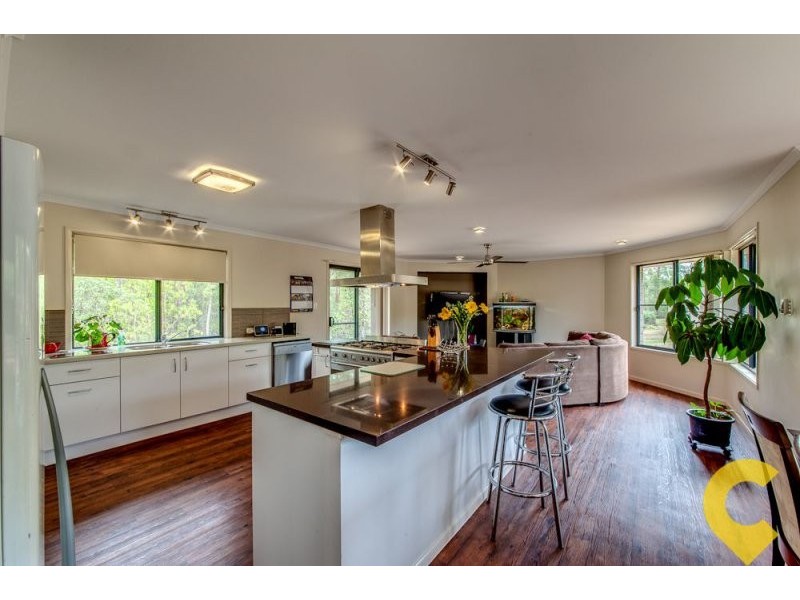 25 Pole Crescent, New Beith QLD 4124
