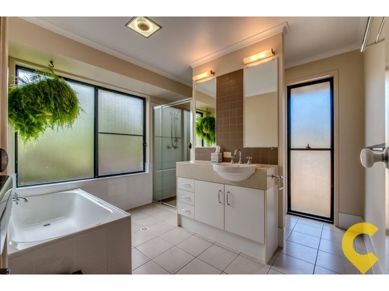 25 Pole Crescent, New Beith QLD 4124