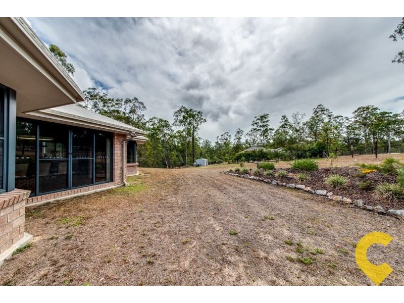 25 Pole Crescent, New Beith QLD 4124
