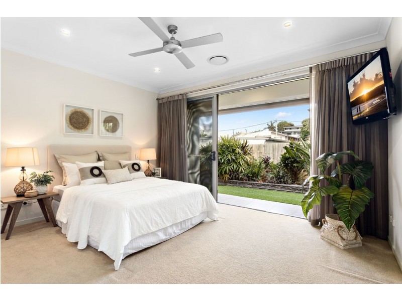 8 Alleena Street, Chermside QLD 4032