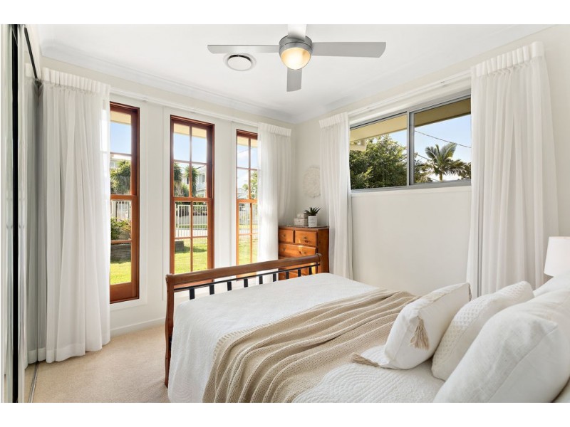 8 Alleena Street, Chermside QLD 4032