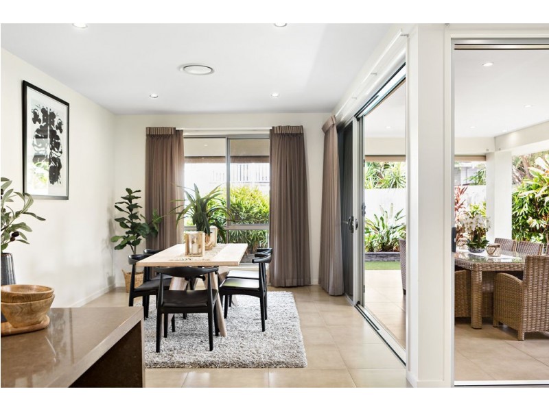 8 Alleena Street, Chermside QLD 4032