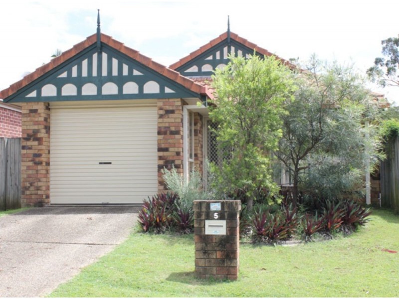 5 Conferta Place, Forest Lake QLD 4078