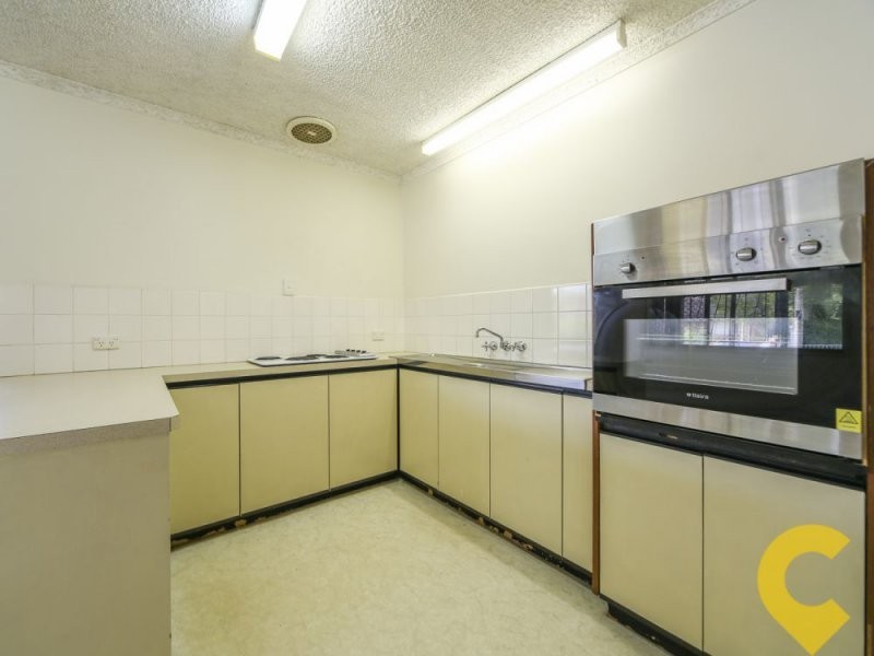 32 Ward St, Southport QLD 4215