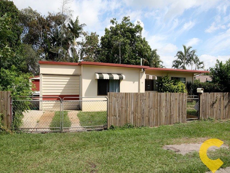 11 Gillian Street, Beachmere QLD 4510