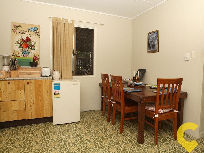 11 Gillian Street, Beachmere QLD 4510