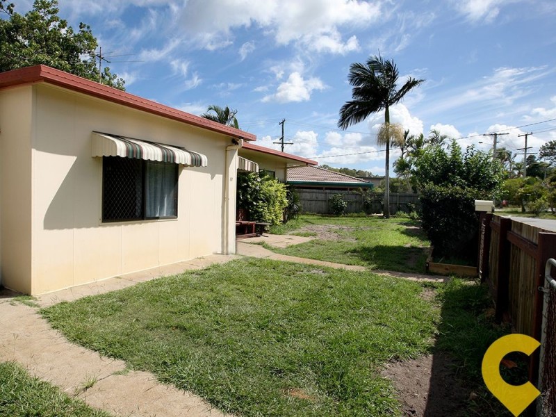 11 Gillian Street, Beachmere QLD 4510