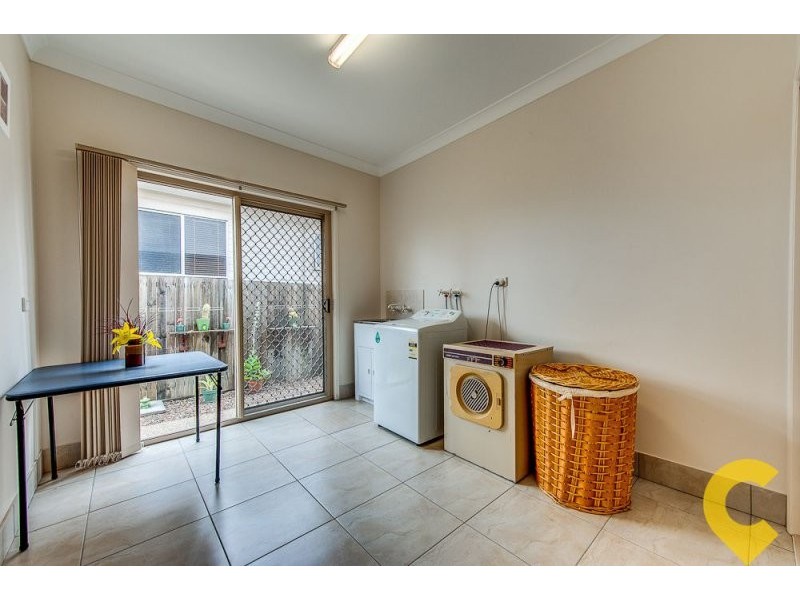 2 Hilltop Tce, Springfield Lakes QLD 4300
