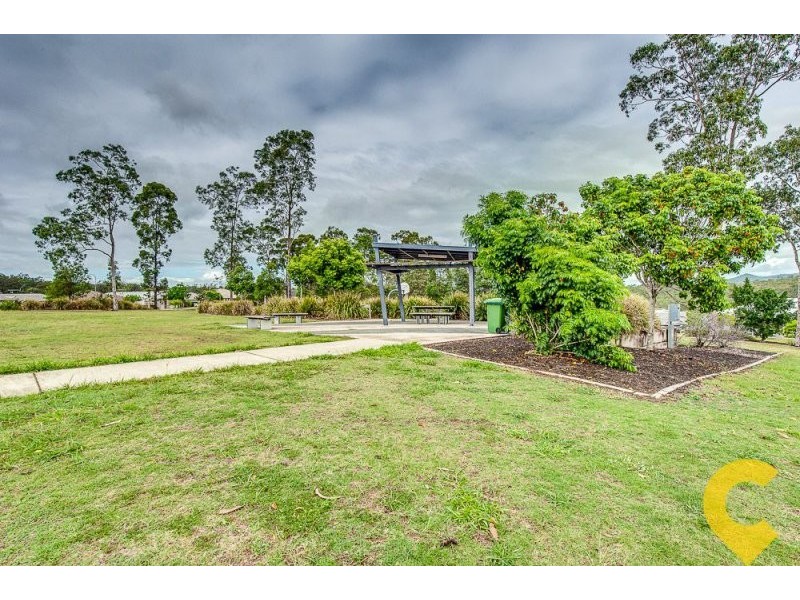 2 Hilltop Tce, Springfield Lakes QLD 4300