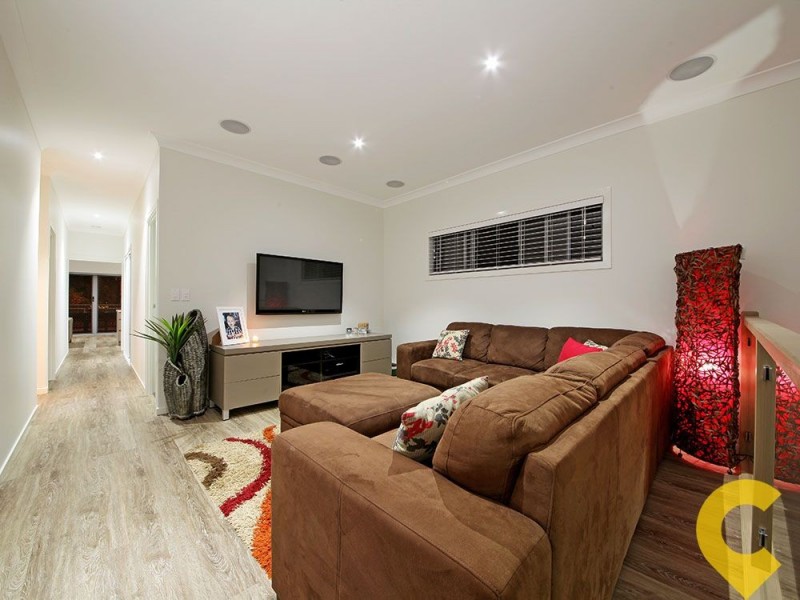 28 Drouyn Street, Deagon QLD 4017