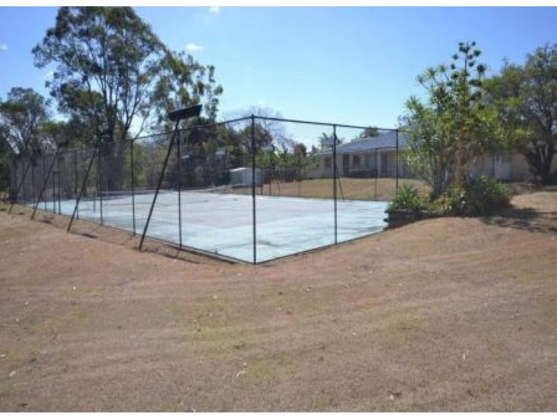 222 Graham Road, Bridgeman Downs QLD 4035