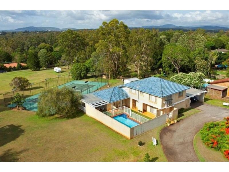 222 Graham Road, Bridgeman Downs QLD 4035