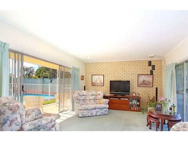 222 Graham Road, Bridgeman Downs QLD 4035