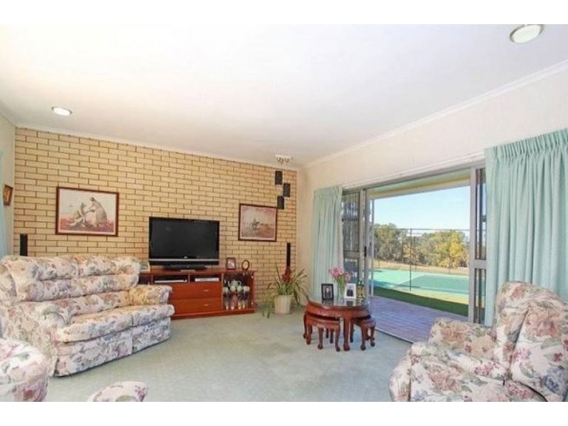 222 Graham Road, Bridgeman Downs QLD 4035