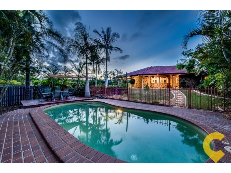 6 Calluna Court, Regents Park QLD 4118