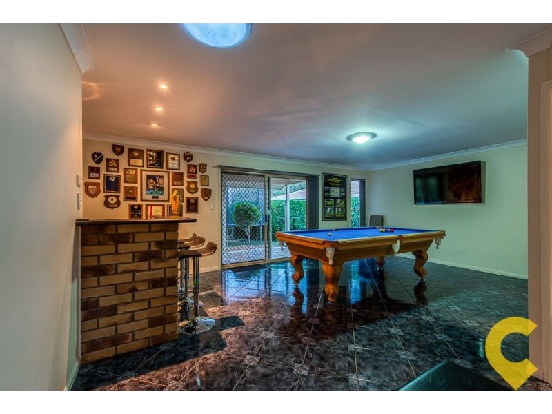 6 Calluna Court, Regents Park QLD 4118