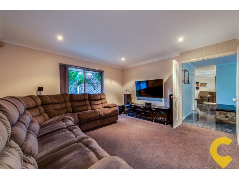 6 Calluna Court, Regents Park QLD 4118