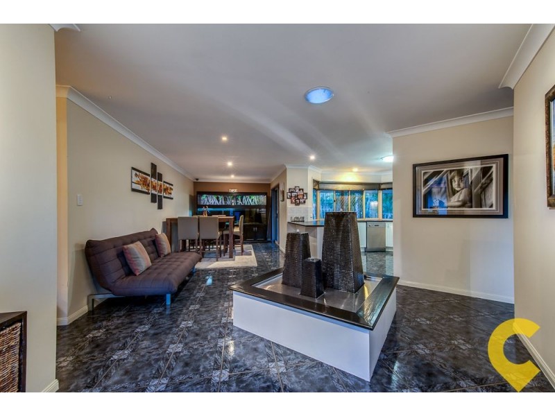 6 Calluna Court, Regents Park QLD 4118