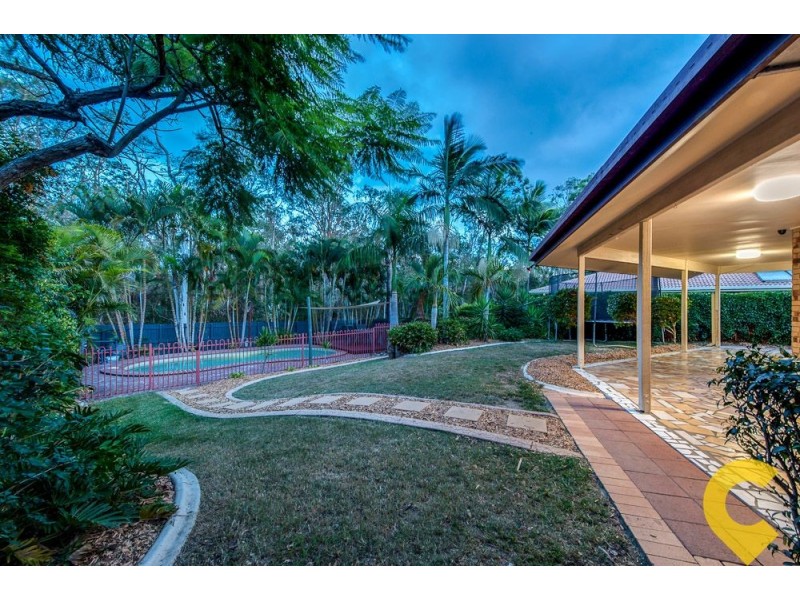 6 Calluna Court, Regents Park QLD 4118