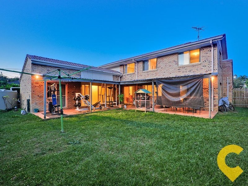 4 Alcheringa Place, Robertson QLD 4109