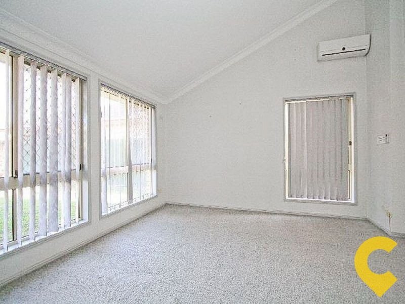 4 Alcheringa Place, Robertson QLD 4109