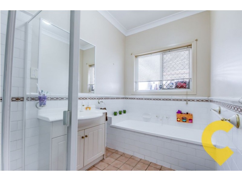 6 Grasstree Place, Forest Lake QLD 4078