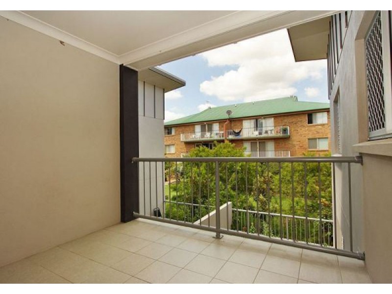 12/2a White Street, Everton Park QLD 4053