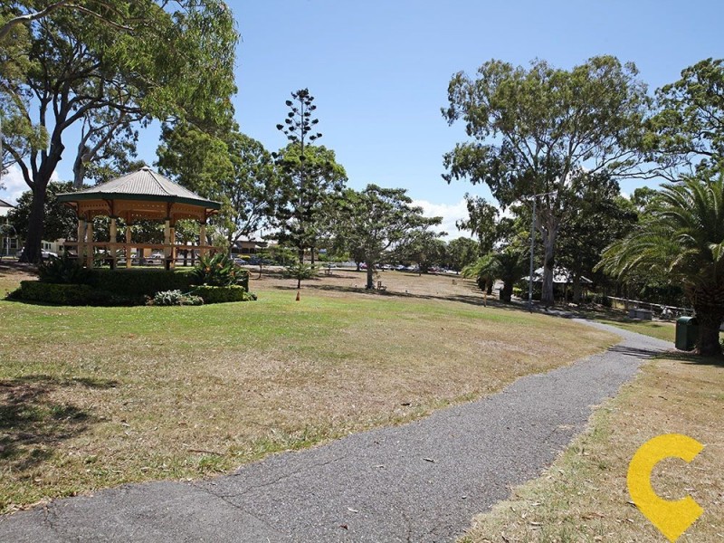 21 Oxford Place, Shorncliffe QLD 4017