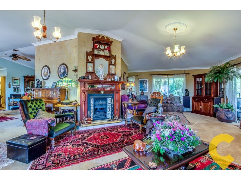 19 Philip Court, Summerholm QLD 4341