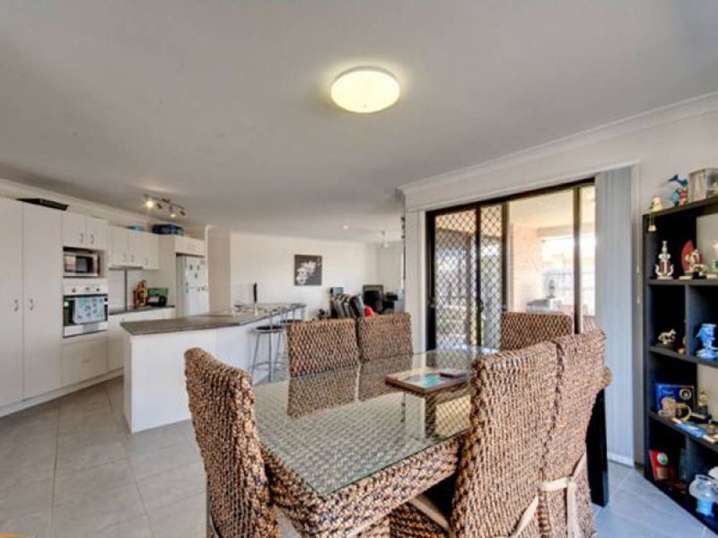 23 Sandstone Blvd, Ningi QLD 4511