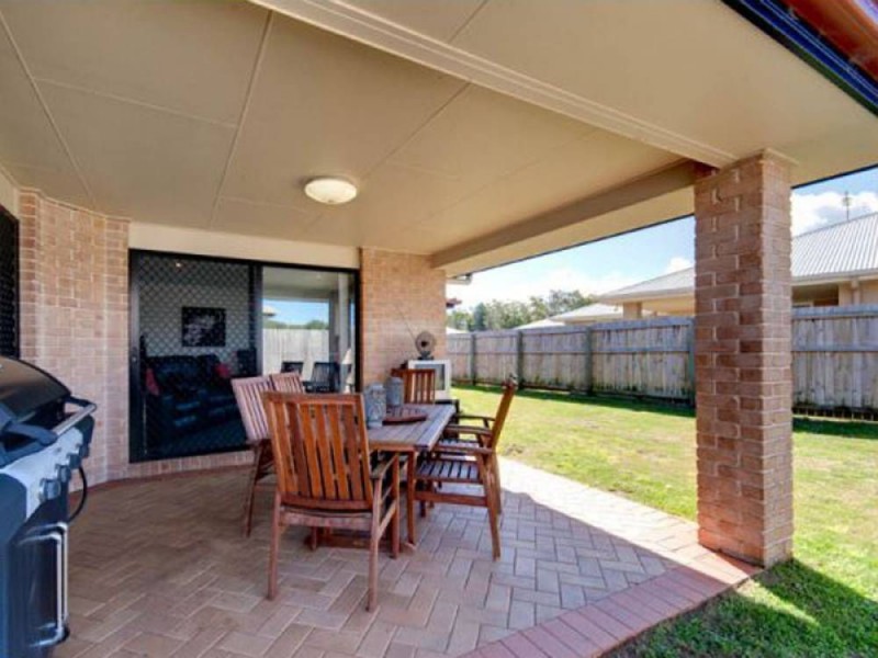 23 Sandstone Blvd, Ningi QLD 4511