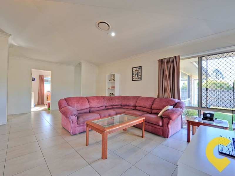5 Sylvateere Crescent, Wakerley QLD 4154